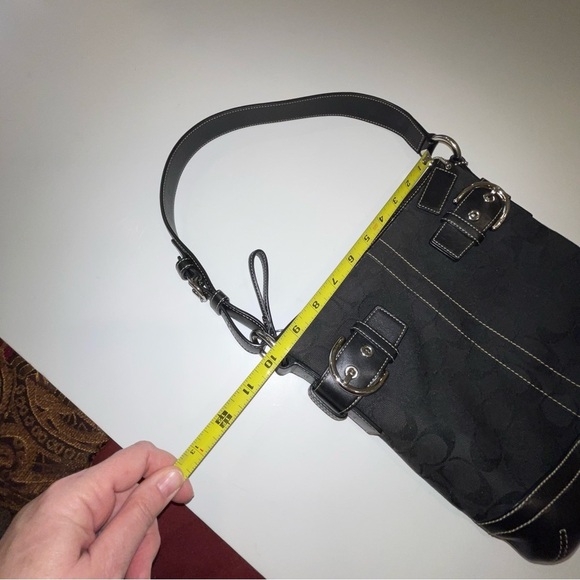 COACH BLACK SIGNATURE CANVAS & LEATHER SLIM DUFFLE SHOULDER BAG VINTAGE - Picture 9 of 17